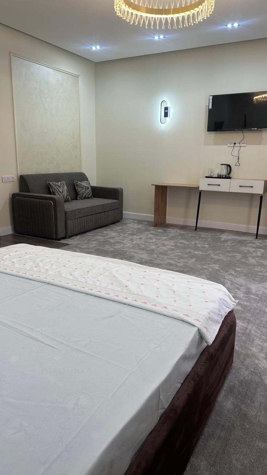 Nazar Hotel & Hostel Turkistan Bagian luar foto